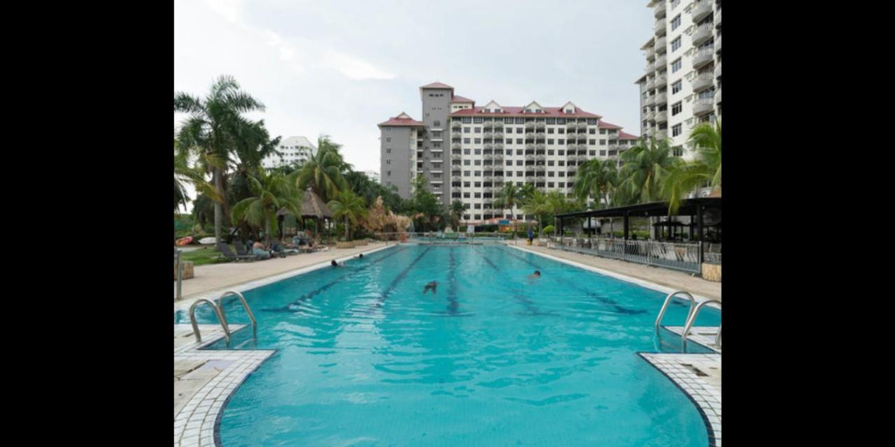 Glory Beach Resort Private Apartment Port Dickson Exterior photo